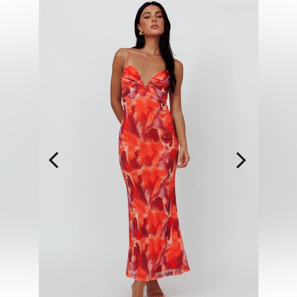 NWT Selfie Leslie Fiery Red and Orange Backless Dress